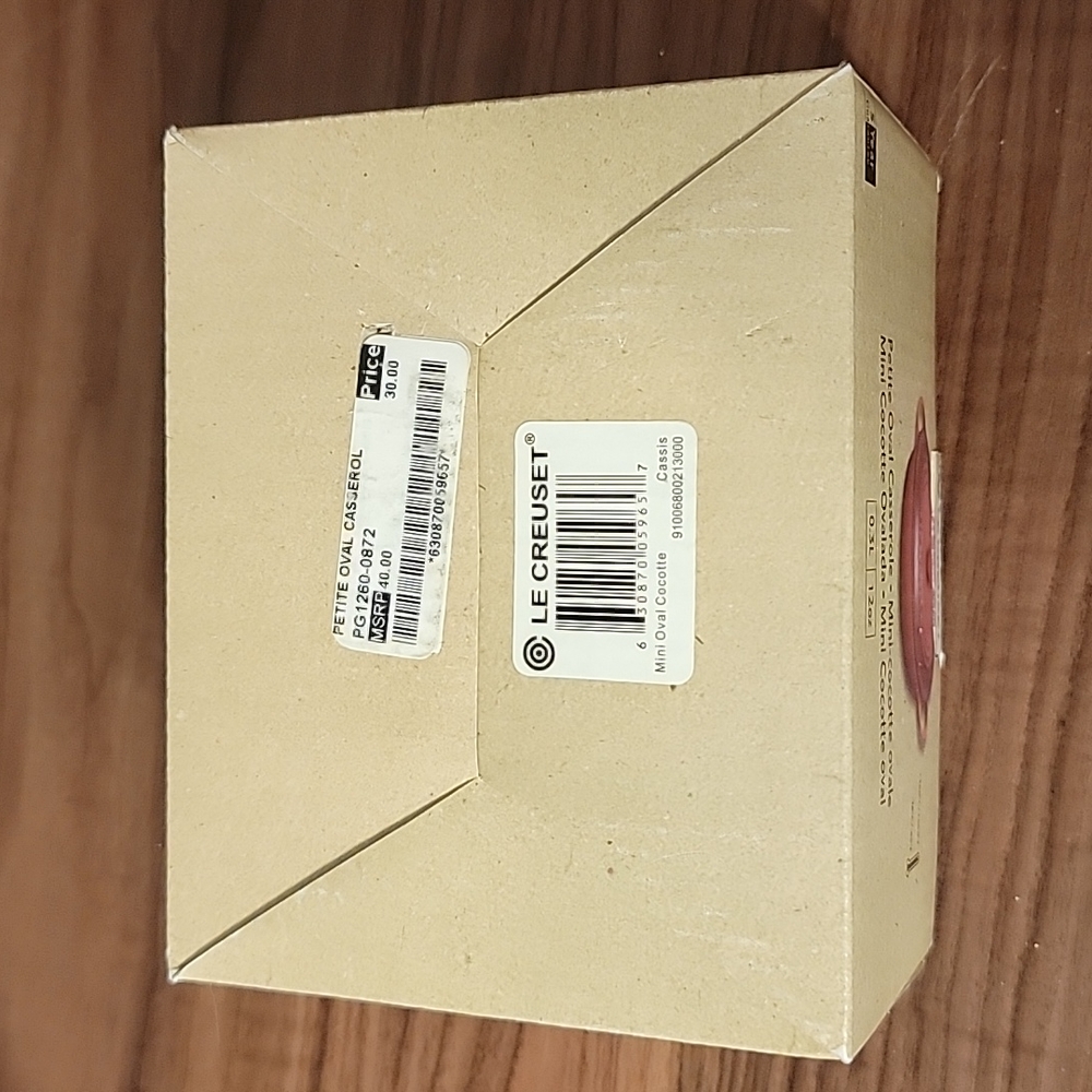 Le Creuset Cassis Mini Oval Cocotte - Picture 16 of 16